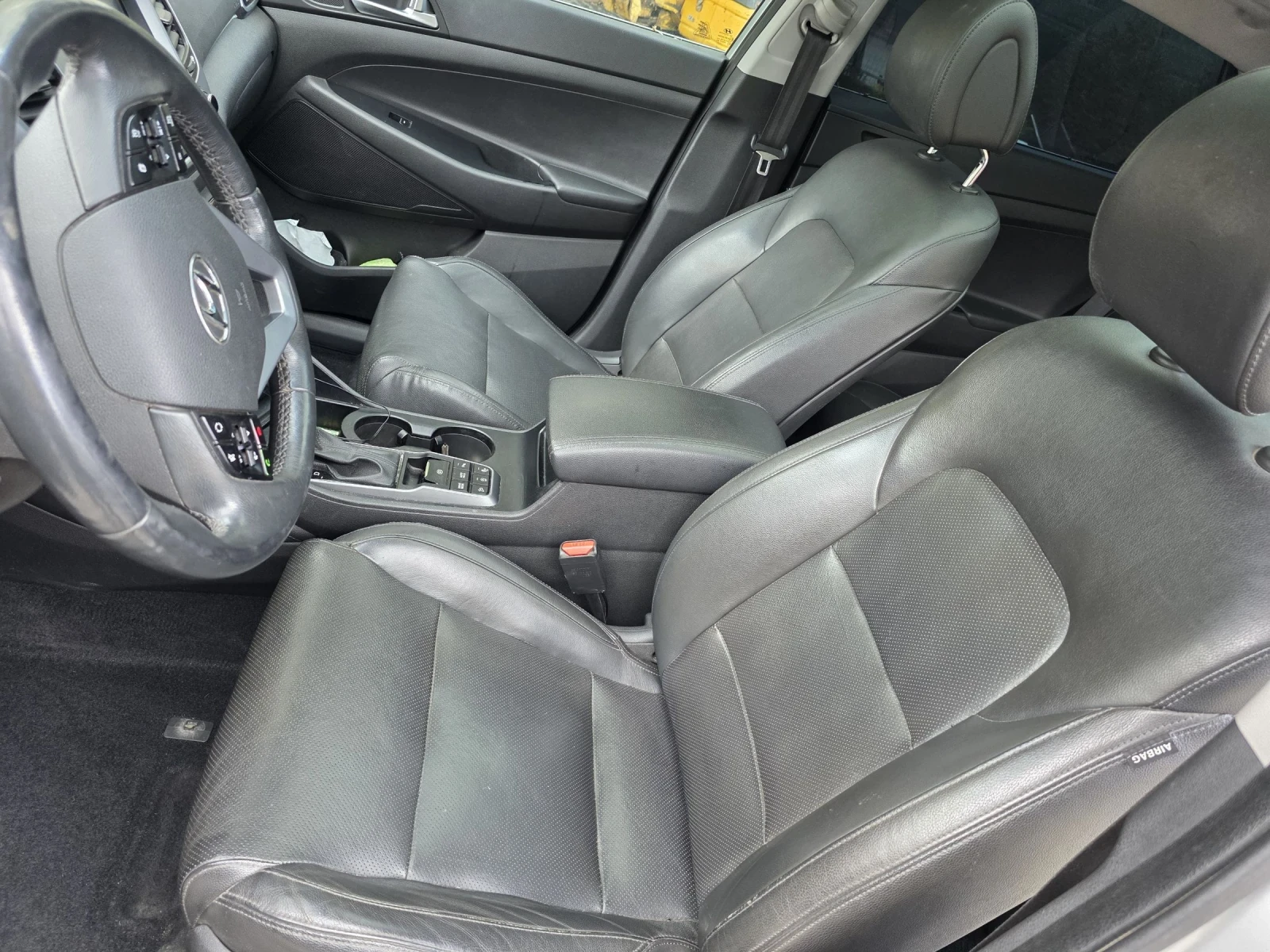 Hyundai Tucson 1.7td Full, снимка 12 - Автомобили и джипове - 54417405