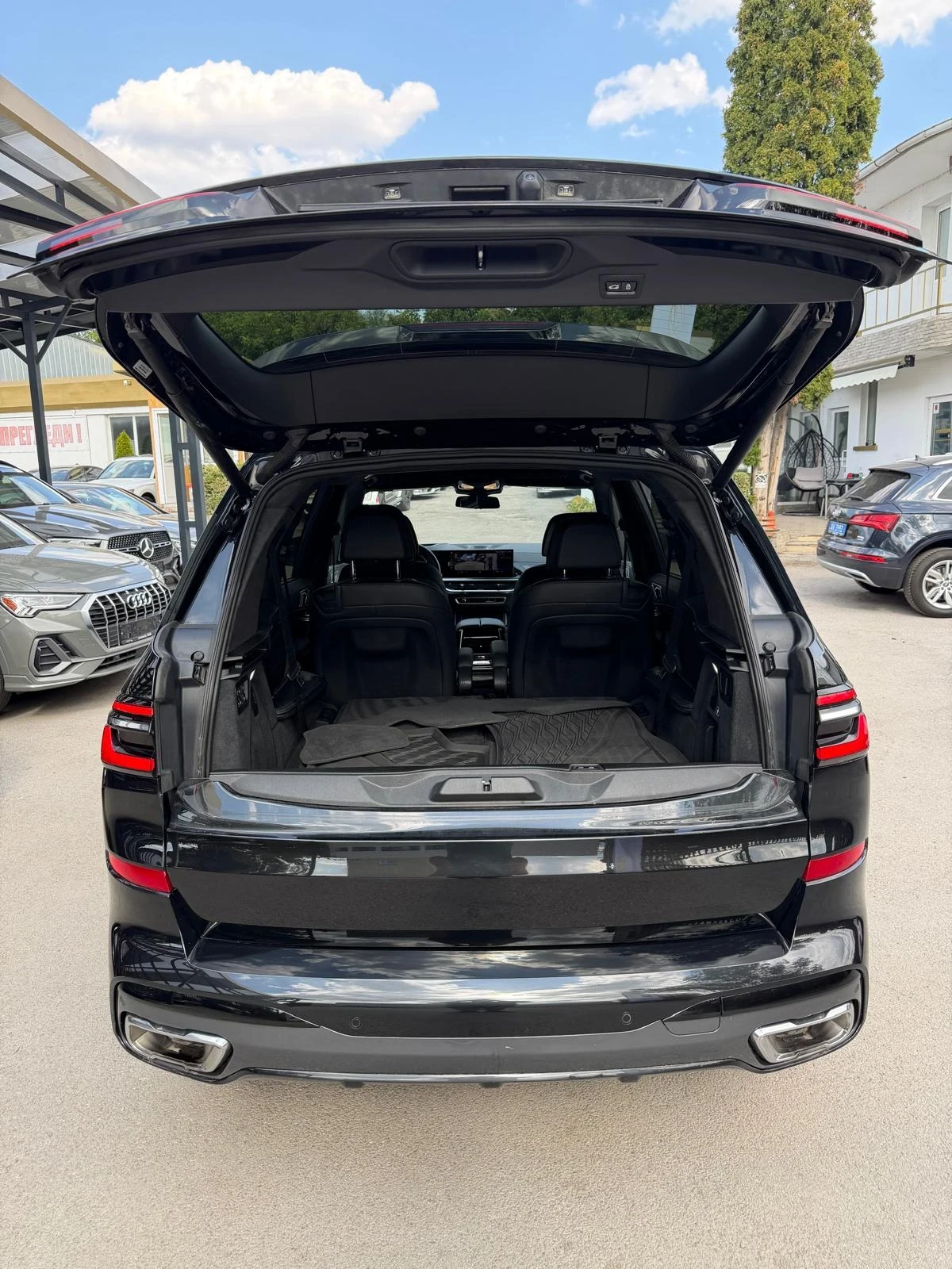 BMW X7 40i xDrive M-Pack Bowers&Wilkins, снимка 8 - Автомобили и джипове - 55931035