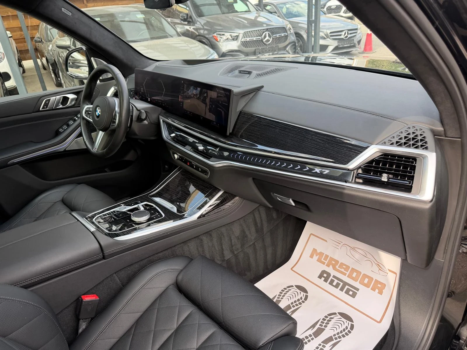 BMW X7 40i xDrive M-Pack Bowers&Wilkins, снимка 11 - Автомобили и джипове - 55931035