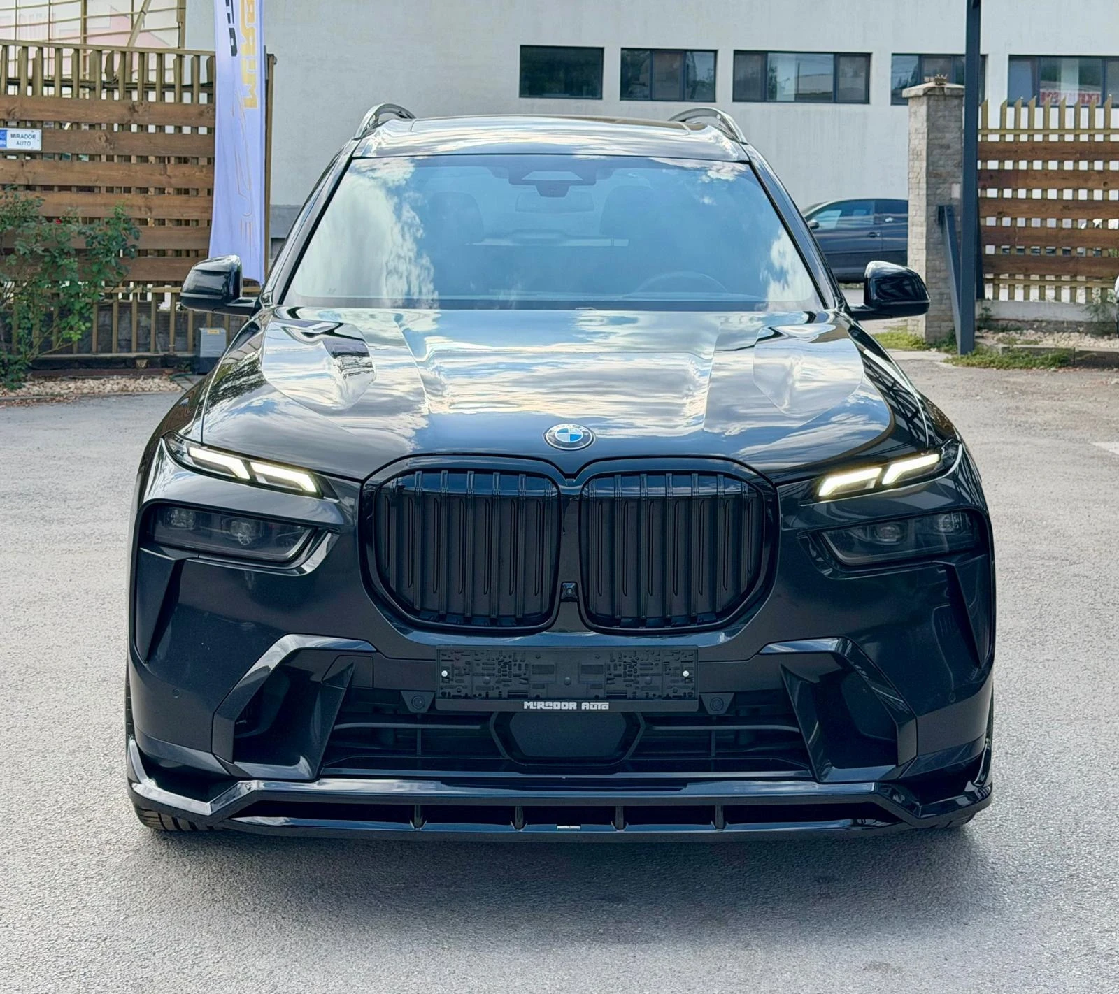BMW X7 40i xDrive M-Pack Bowers&Wilkins, снимка 3 - Автомобили и джипове - 55931035