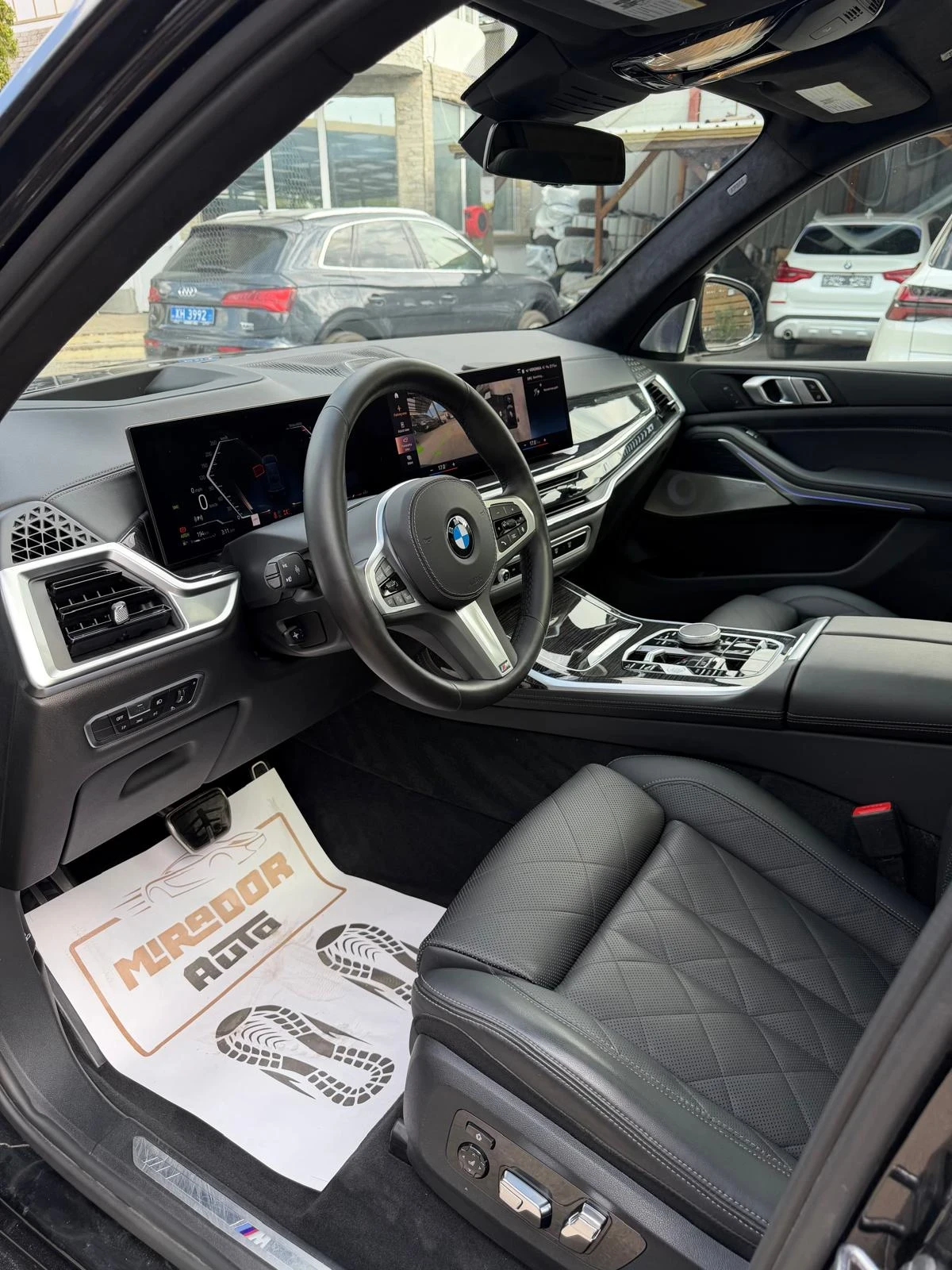 BMW X7 40i xDrive M-Pack Bowers&Wilkins, снимка 10 - Автомобили и джипове - 55931035