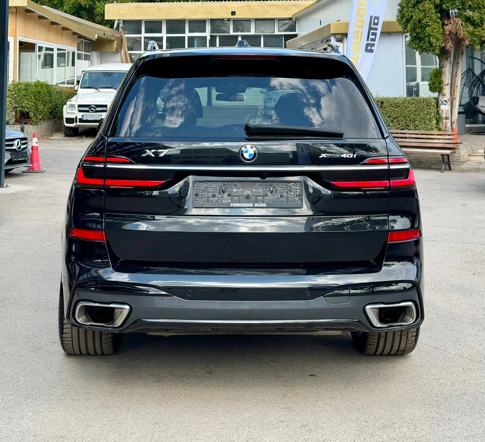 BMW X7 40i xDrive M-Pack Bowers&Wilkins, снимка 6 - Автомобили и джипове - 55931035