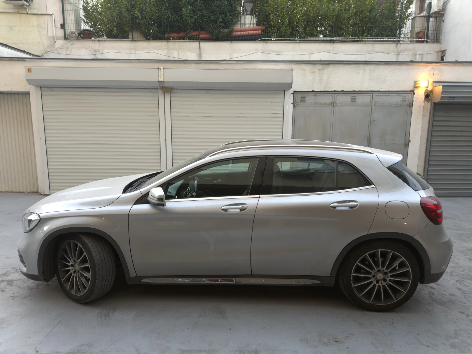 Mercedes-Benz GLA 200, снимка 2 - Автомобили и джипове - 56232058