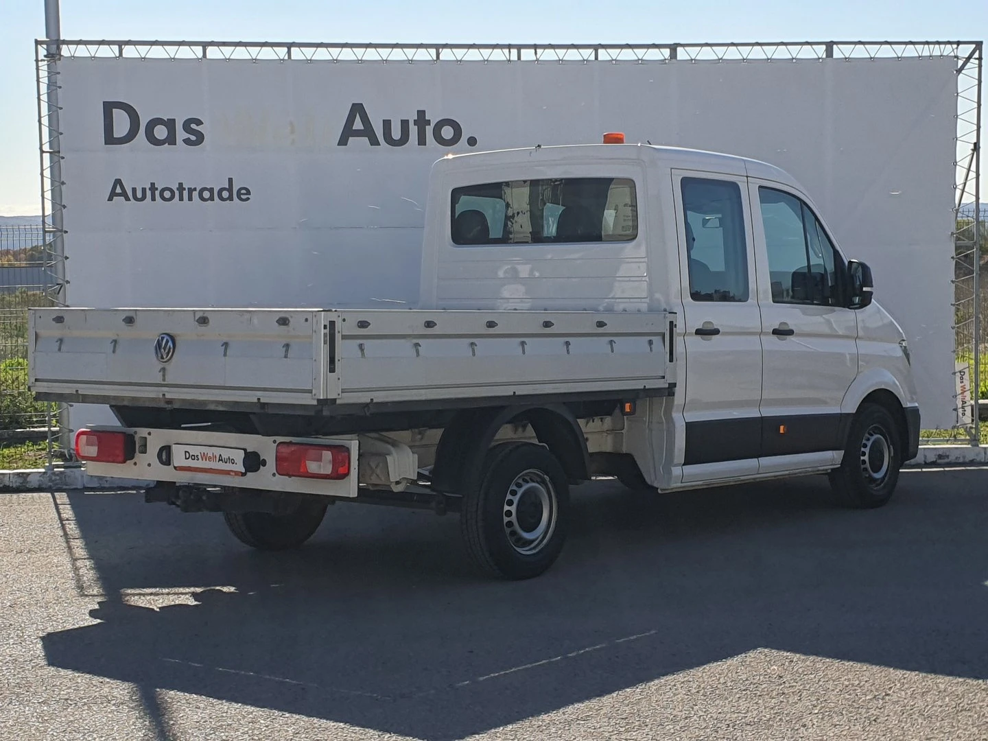 VW Crafter 35 DC Truck M TDI предно - изображение 3