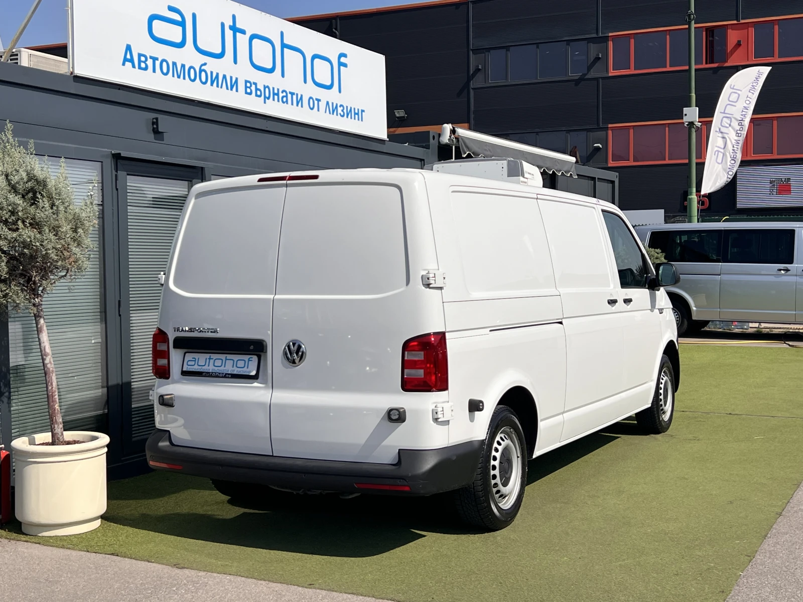 VW Transporter Startline/2.0TDI/102K.C./5MT/ХЛАДИЛЕН 8-15 С - изображение 4