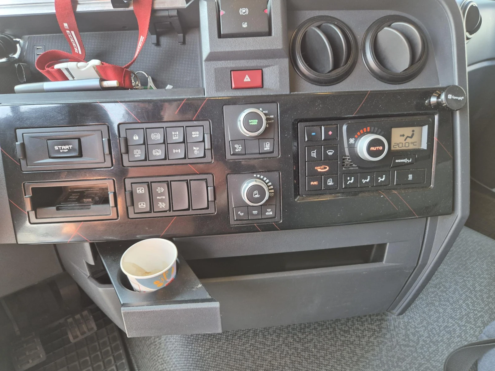 Renault T  - изображение 6