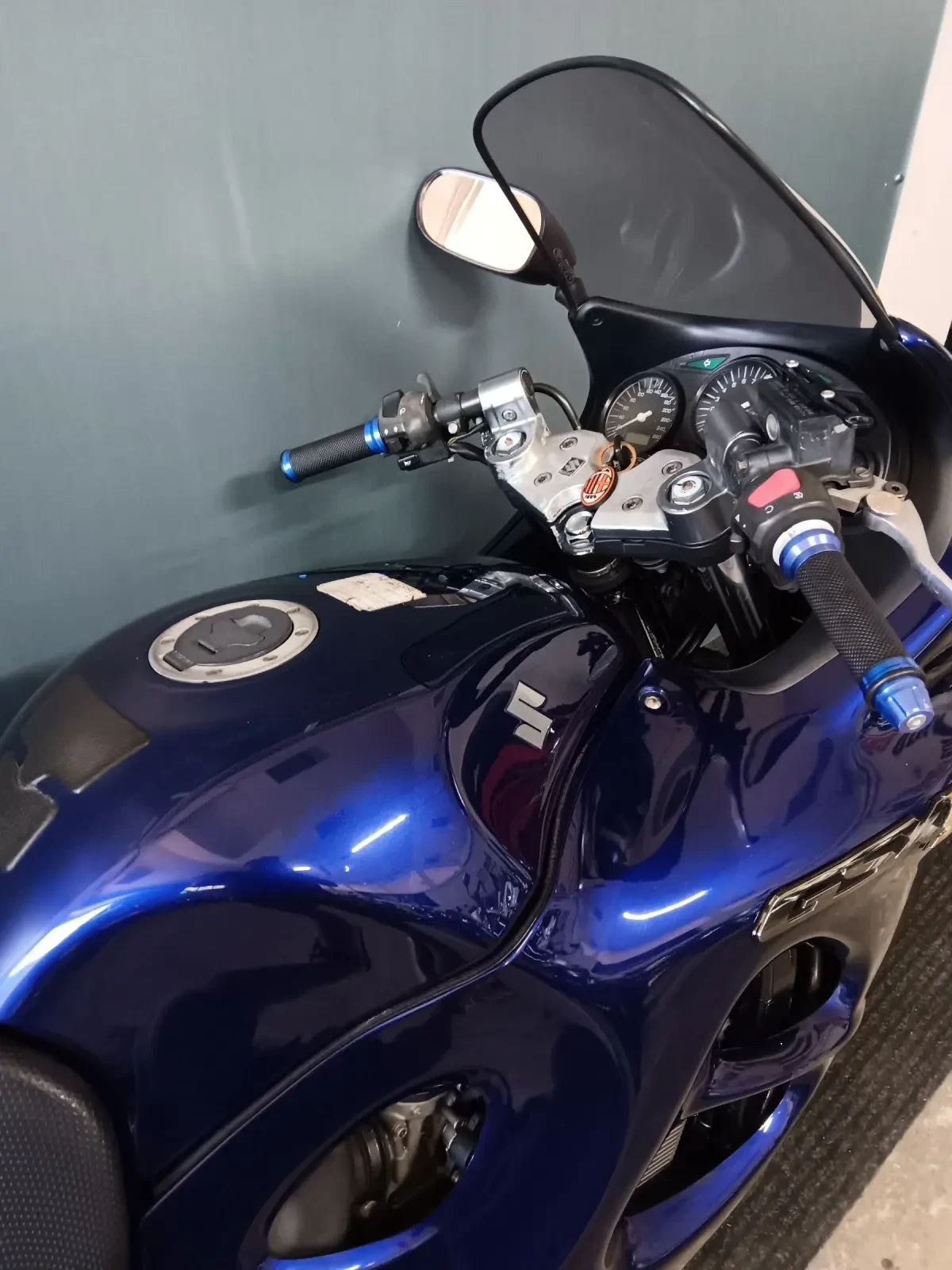 Suzuki Gsx 750F - изображение 9