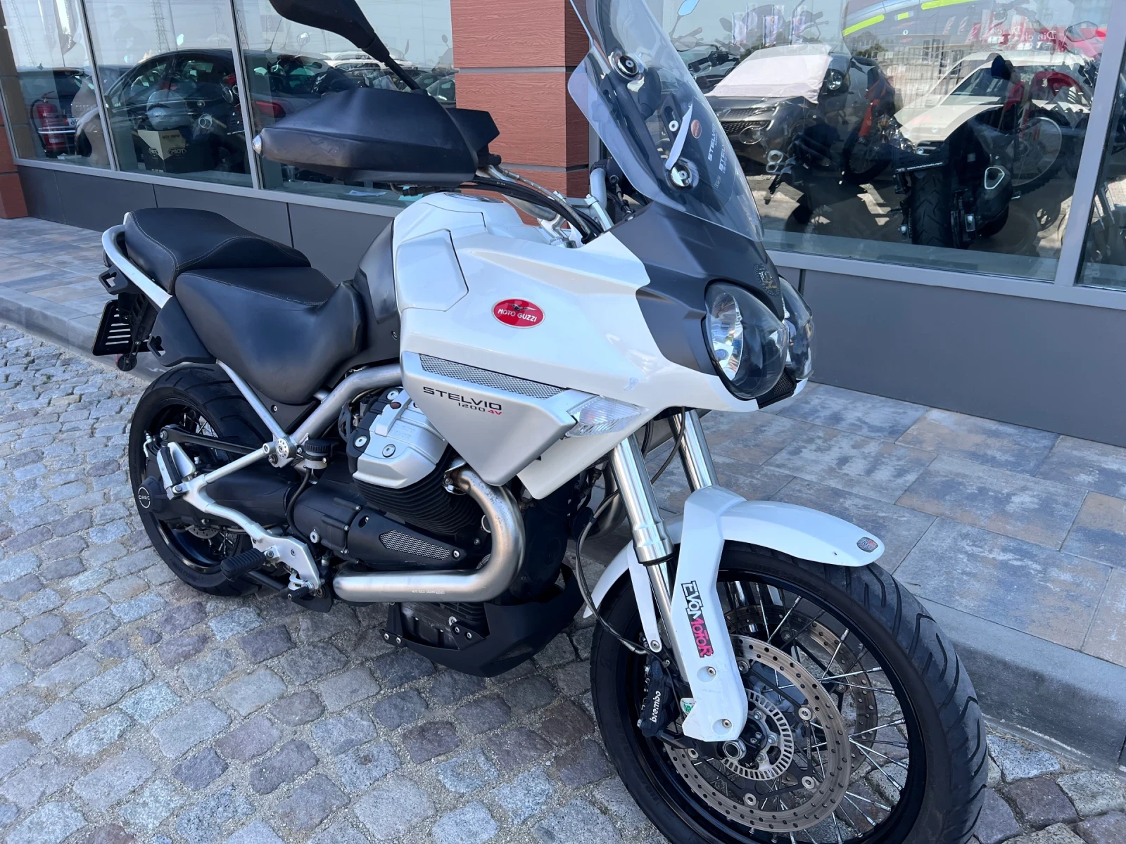 Moto Guzzi Stelvio 1200 - изображение 2