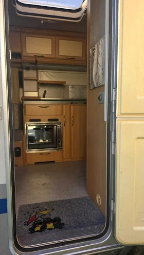 Каравана HYMER / ERIBA Swing, снимка 6