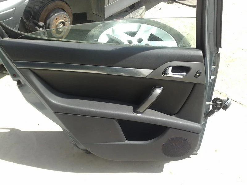 кора на врата лява задна за Пежо 407 седан (1)