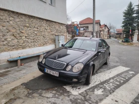 Mercedes-Benz E 220, снимка 1