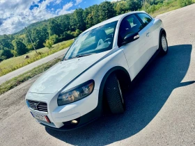     Volvo C30 1.6* REALNI KM* UNIKAT* 