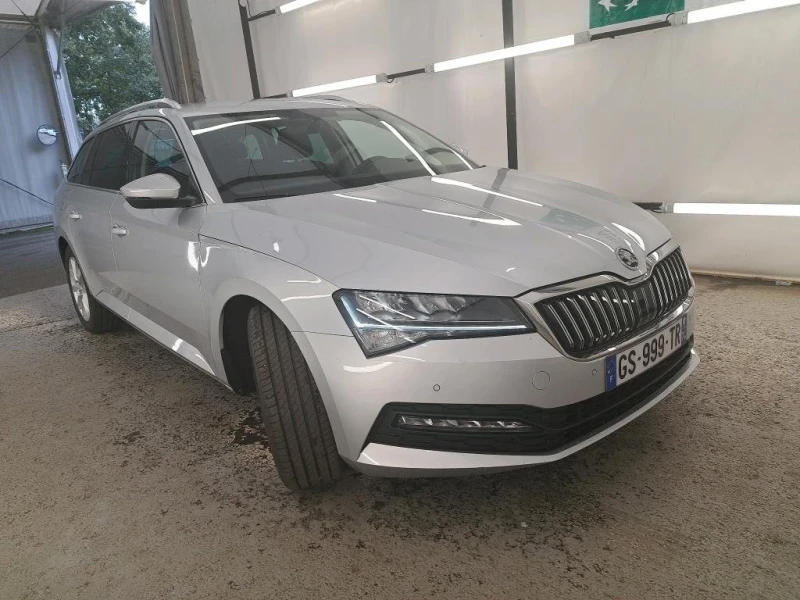 Skoda Superb Combi 2.0 TDI Business ЧИСТО НОВА , снимка 1 - Автомобили и джипове - 47497878