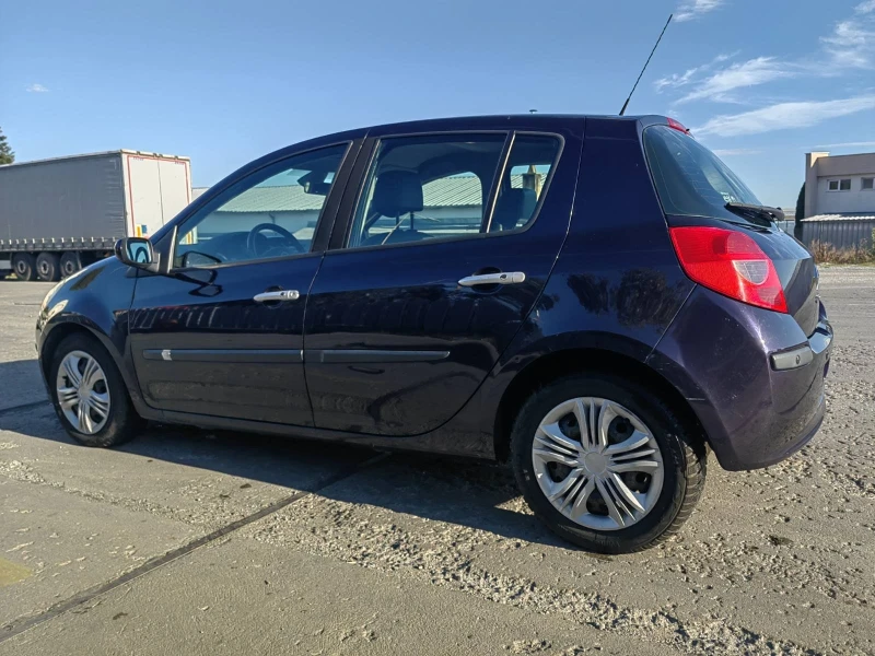 Renault Clio, снимка 6 - Автомобили и джипове - 47693885