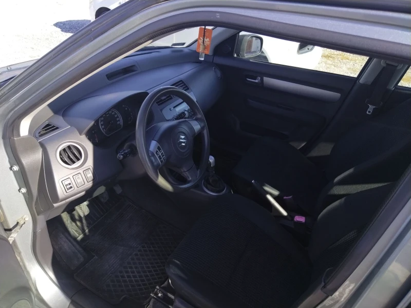 Suzuki Swift Климатроник , снимка 9 - Автомобили и джипове - 48017852