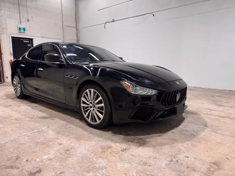 Maserati Ghibli * HeadUp * * Heated Seats * * БЕЗ ЩЕТА * АвтоКреди, снимка 3 - Автомобили и джипове - 49497498