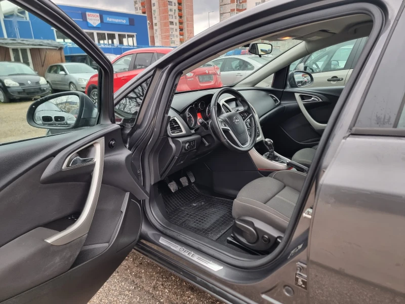 Opel Astra 1.4I, снимка 10 - Автомобили и джипове - 49531905