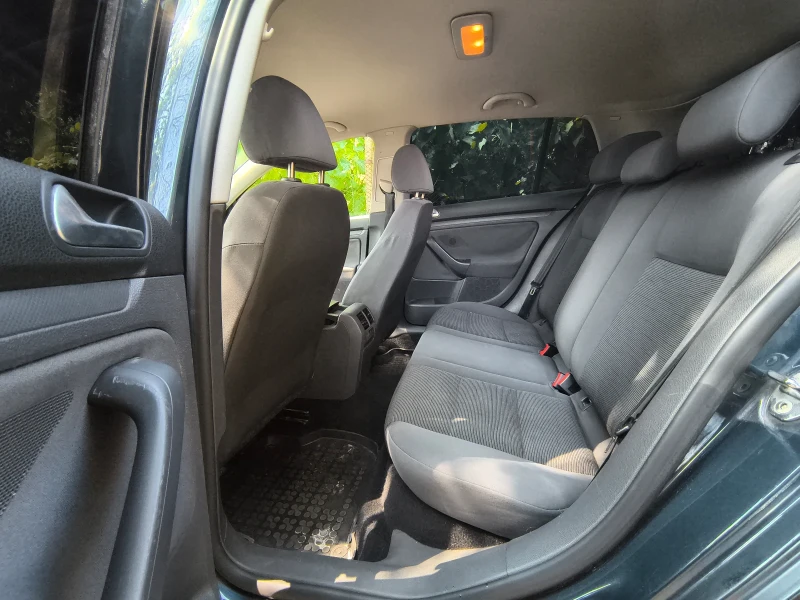 VW Golf, снимка 6 - Автомобили и джипове - 52314753