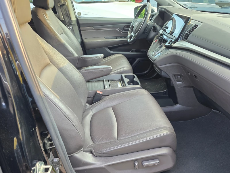 Honda Odyssey 3.5i-v6/Авт./Кожа/6+ 1/Лизинг, снимка 14 - Автомобили и джипове - 51909235