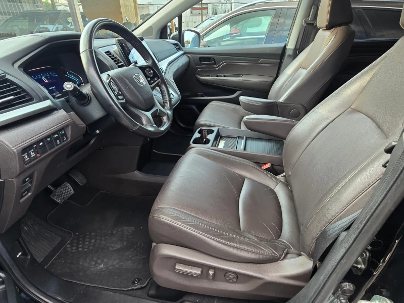 Honda Odyssey 3.5i-v6/Авт./Кожа/6+ 1/Лизинг, снимка 12 - Автомобили и джипове - 51909235