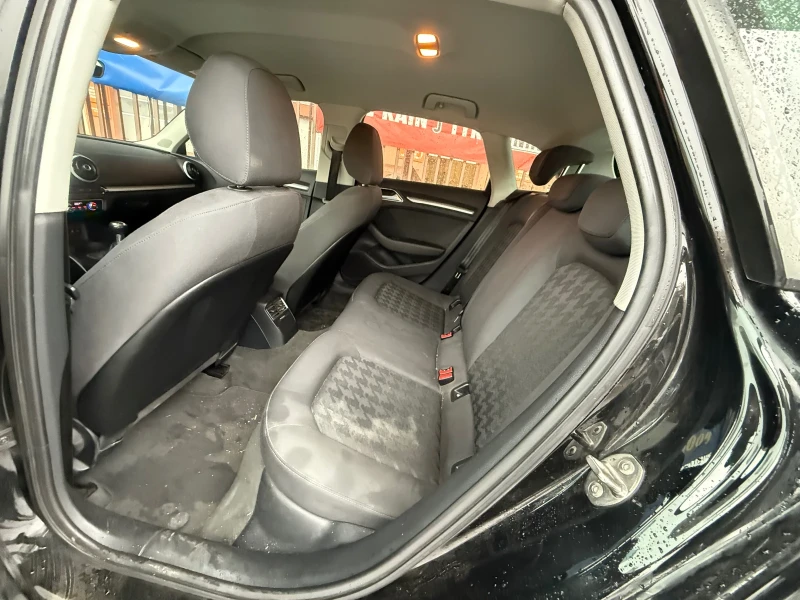 Audi A3 2016г* 4врати* Парктроник, снимка 8 - Автомобили и джипове - 51985423