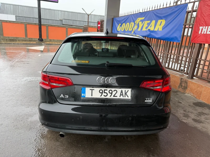 Audi A3 2016г* 4врати* Парктроник, снимка 6 - Автомобили и джипове - 51985423