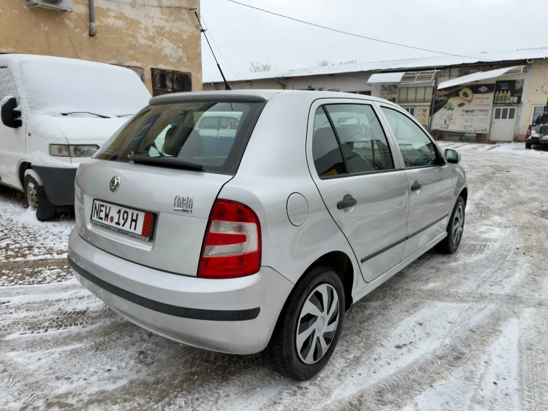 Skoda Fabia 1.4i 16V, снимка 3 - Автомобили и джипове - 53131923