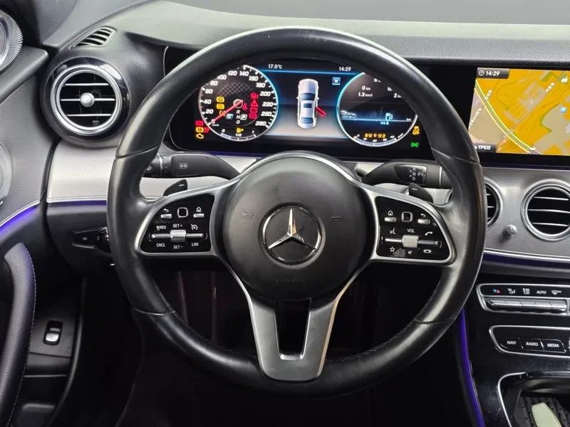 Mercedes-Benz E 300 САМО 30% АВАНС, снимка 13 - Автомобили и джипове - 56266608