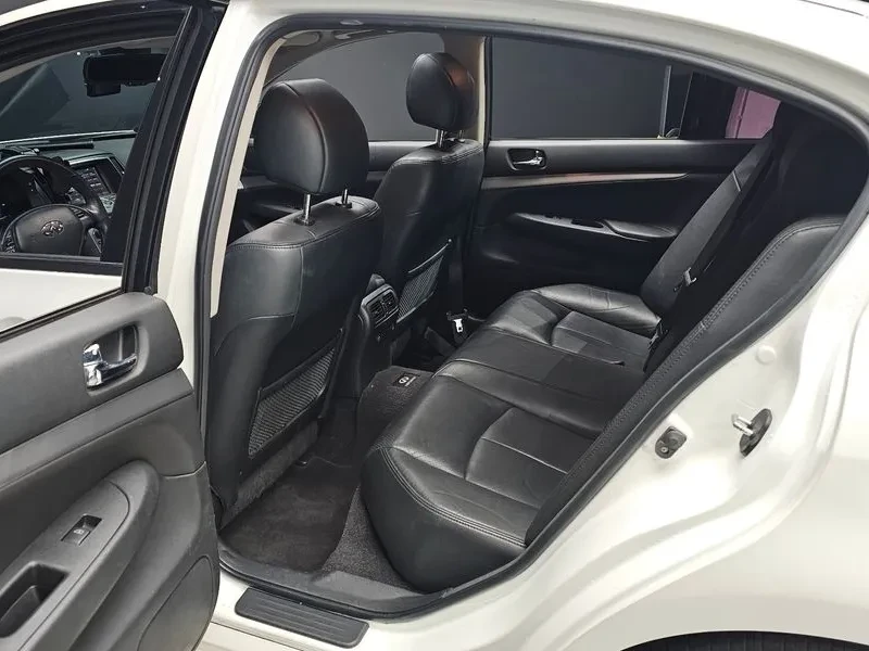 Infiniti G 25 - 2.5 - САМО 30% АВАНС, снимка 11 - Автомобили и джипове - 56285539