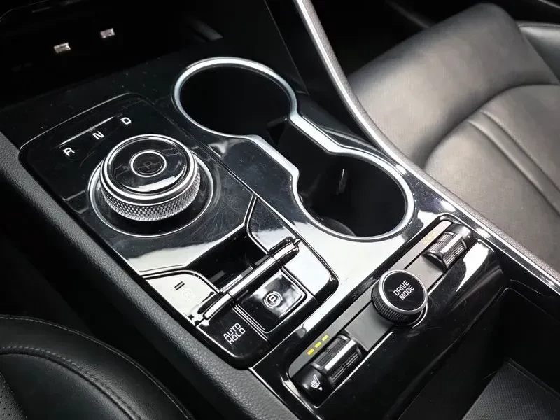 Kia K5 2.0 Trendy, снимка 14 - Автомобили и джипове - 56503245