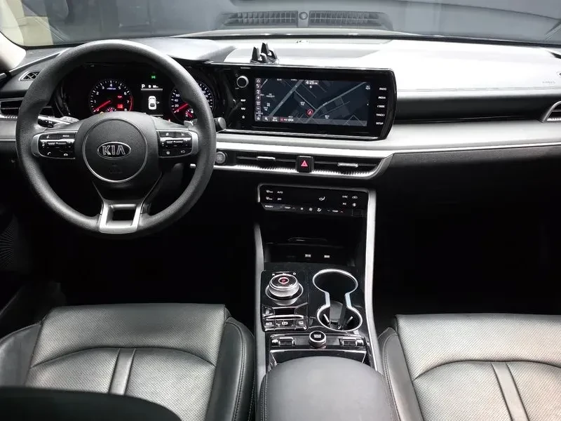 Kia K5 2.0 Trendy, снимка 7 - Автомобили и джипове - 56503245