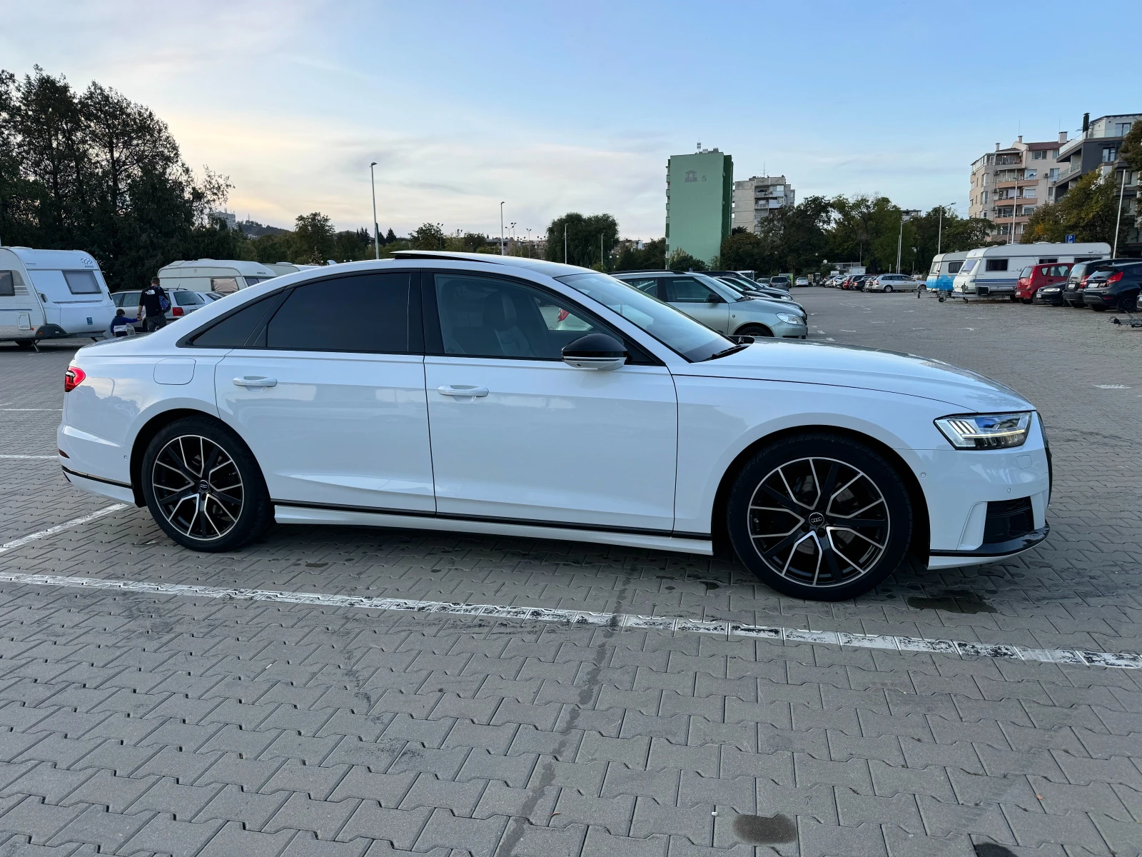 Audi A8 Full S-Line* Black Line* B&O* Laser* 360 - изображение 4