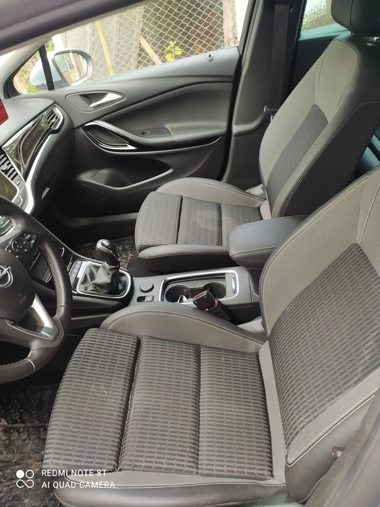 Opel Astra 1.5 - изображение 3