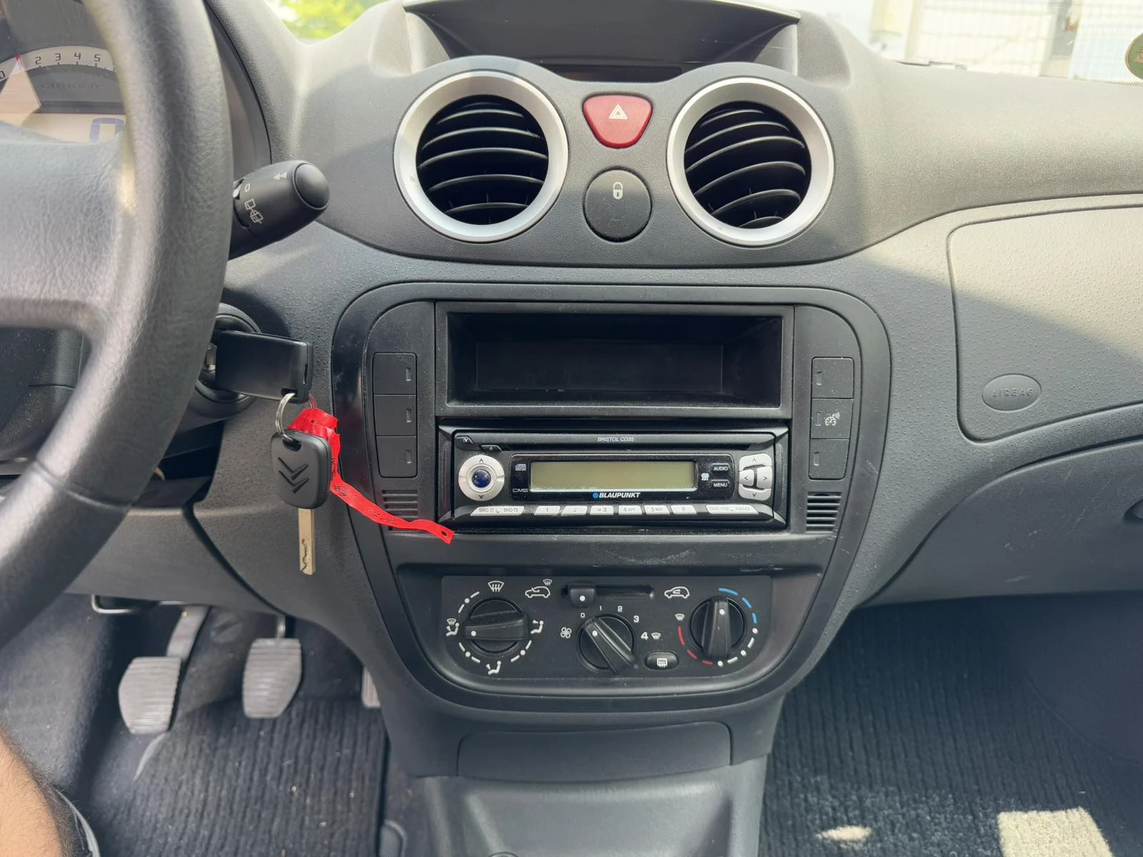 Citroen C2 1.1 i - изображение 9