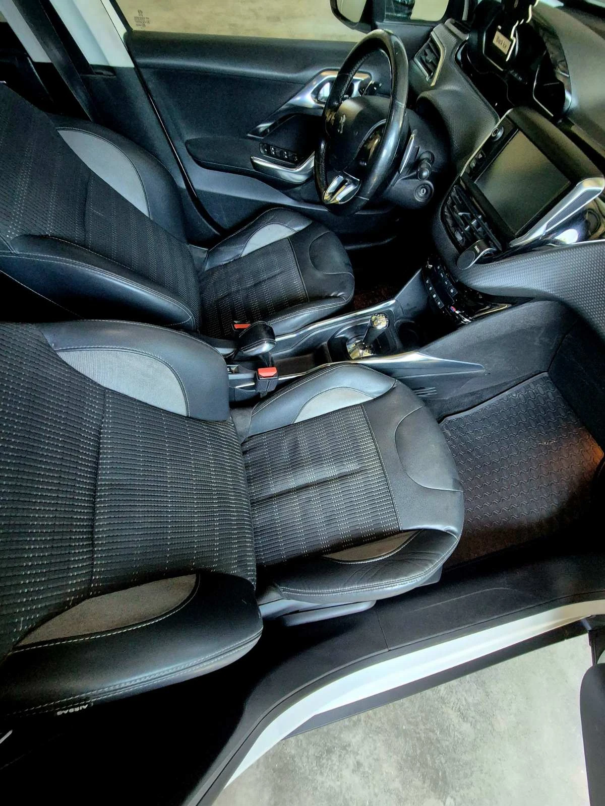 Peugeot 2008 1.6EHDI-�������, ����� 31.12.2025� | Mobile.bg � ����������� 13