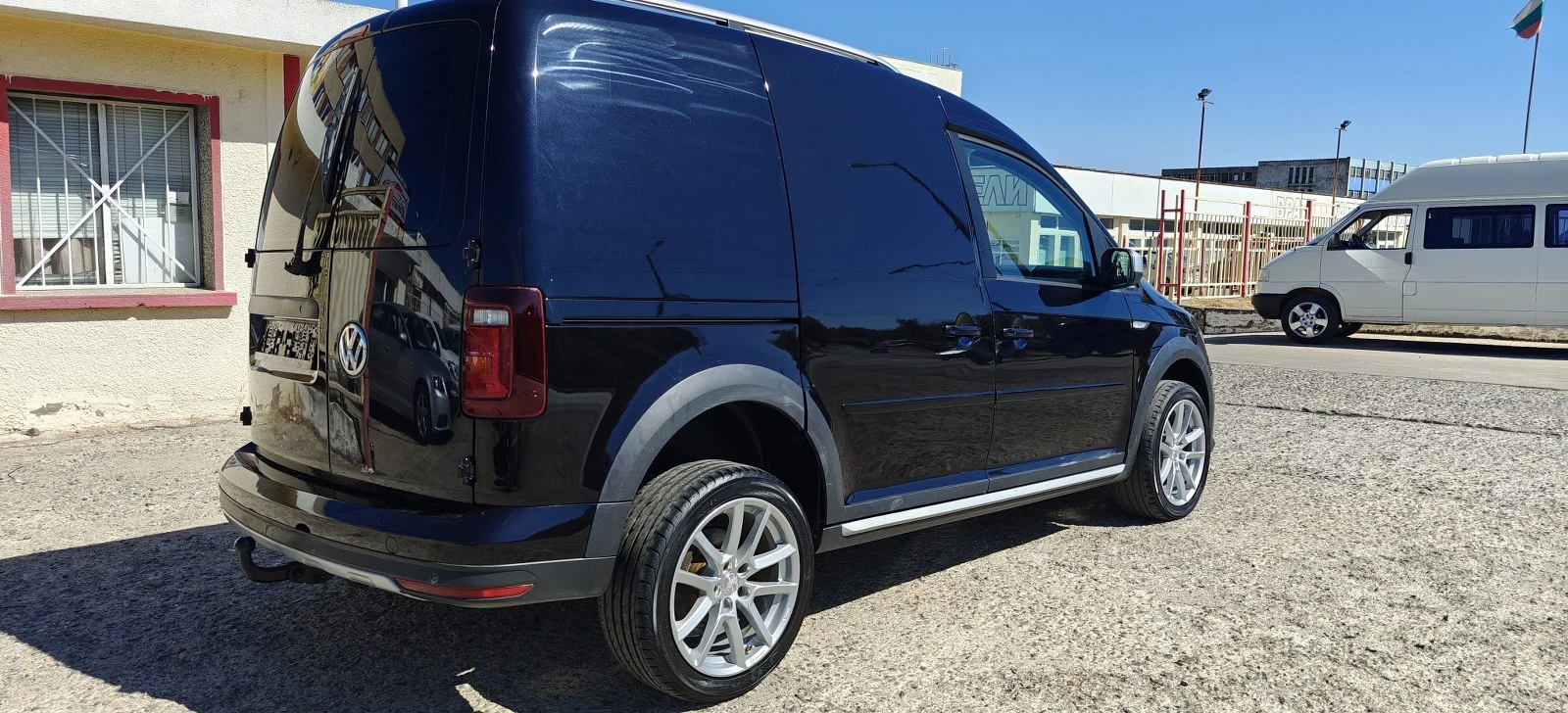 VW Caddy 2.0D-AUTO-ALLTRACK - изображение 7