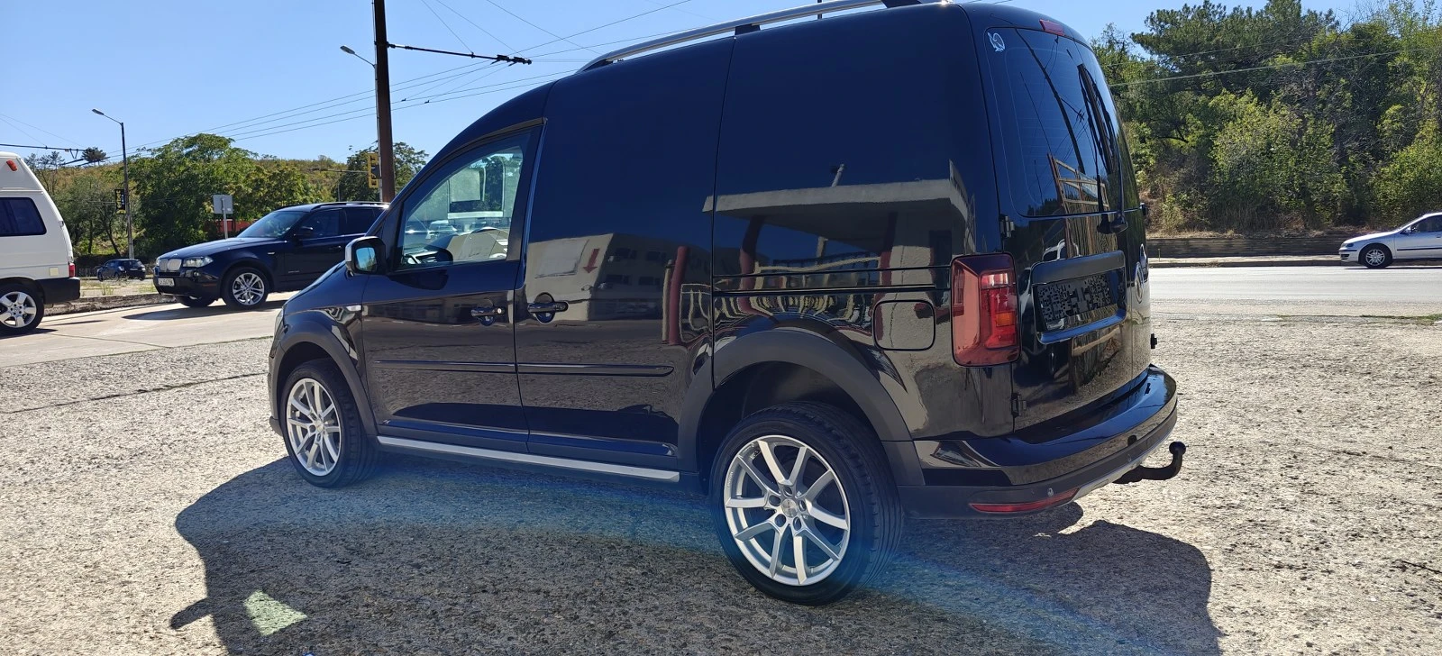 VW Caddy 2.0D-AUTO-ALLTRACK - изображение 5