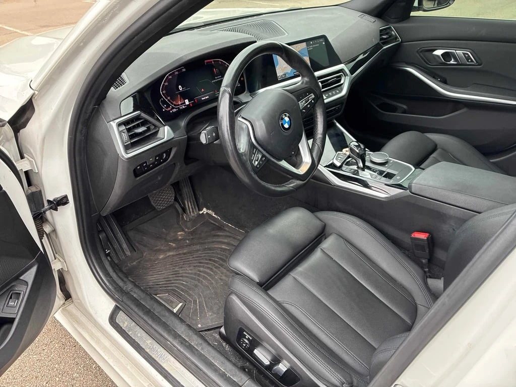 BMW 330 * 330i xDrive * CARFAX * БЕЗ ПЪРВОНАЧАЛНА ВНОСКА - изображение 5