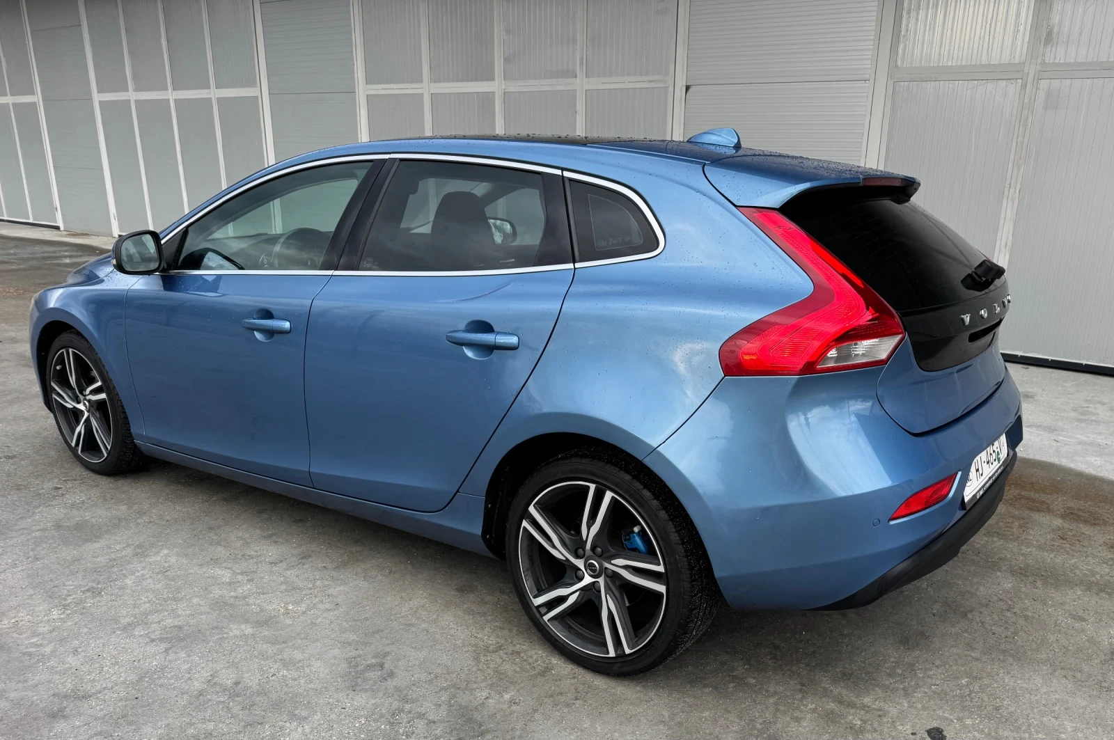 Volvo V40 2.0 D2 Summum - изображение 6