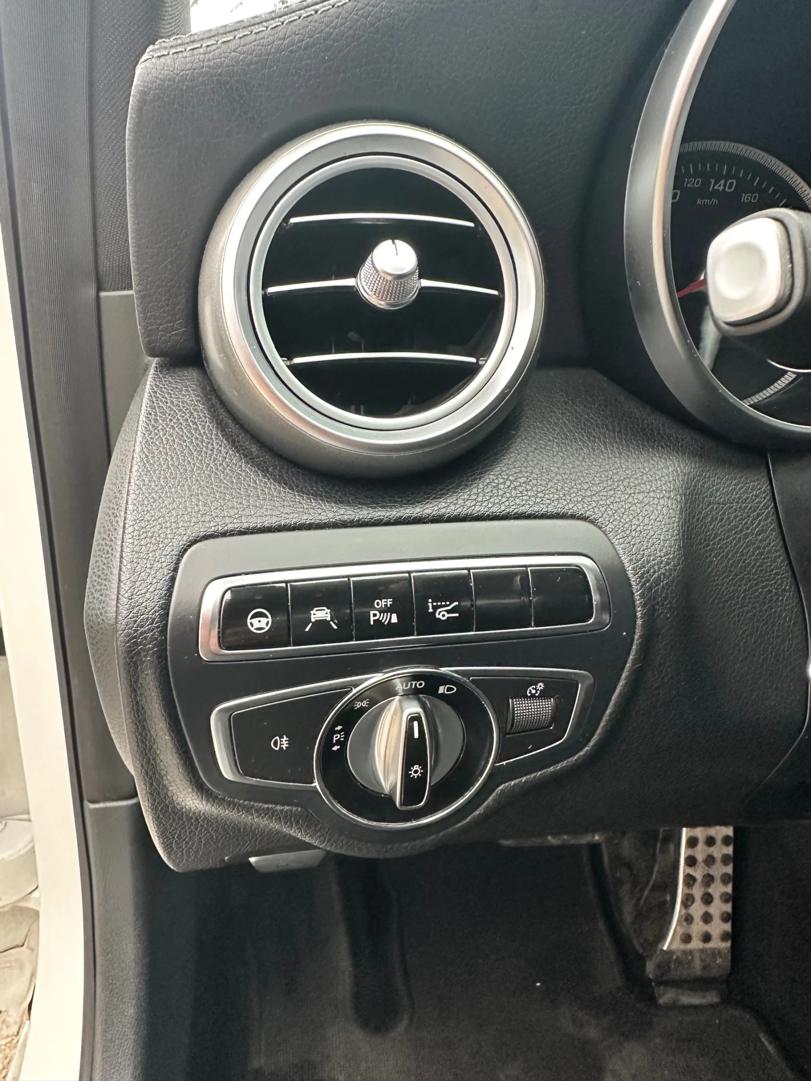 Mercedes-Benz C 220 AMG/HEADUP/BURMESTER/KEYLESS/DISTR+  - изображение 9