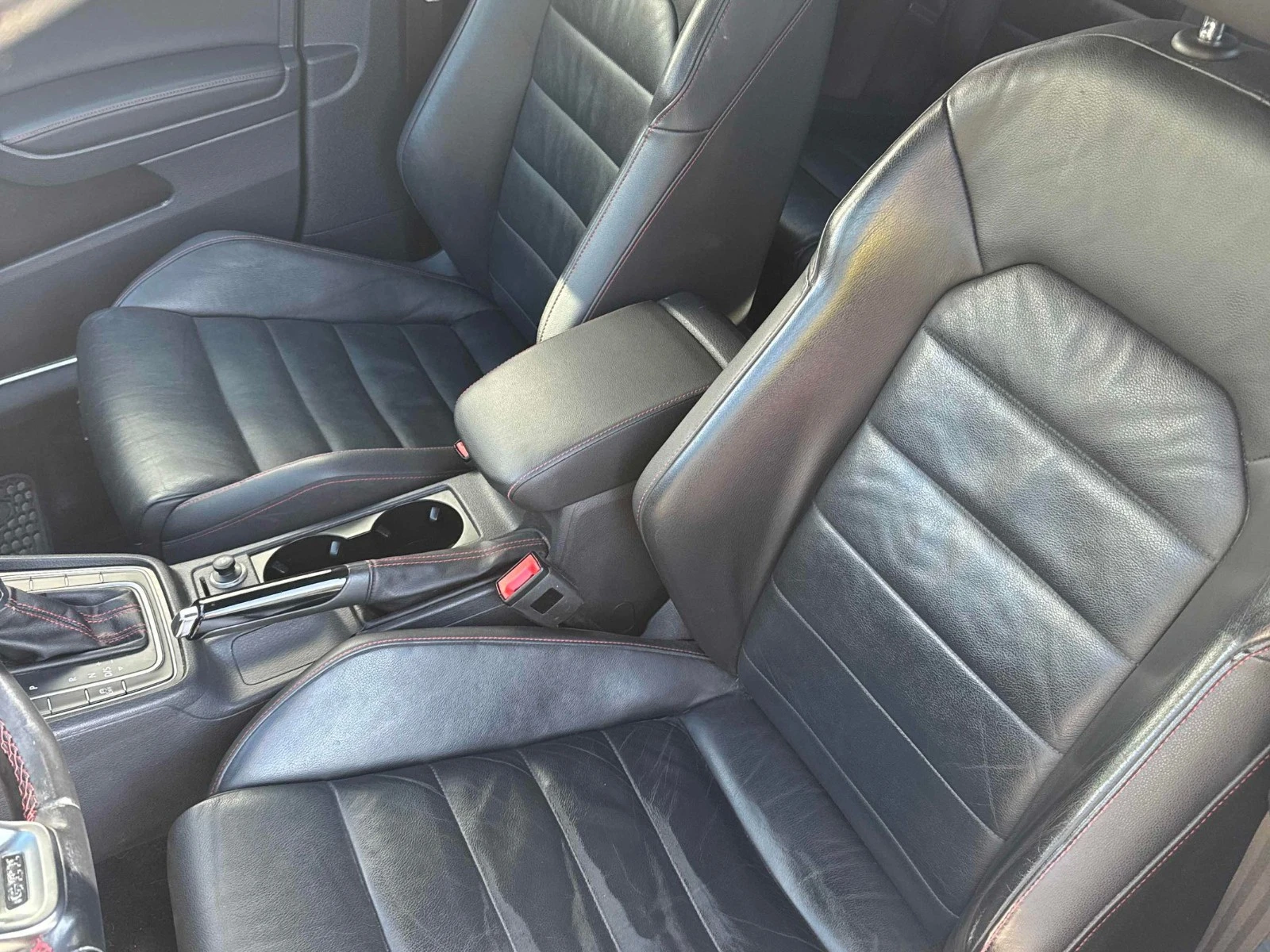 VW Golf GTI С РЕГИСТРАЦИЯ & АВТО КРЕДИТ, снимка 12 - Автомобили и джипове - 54047344