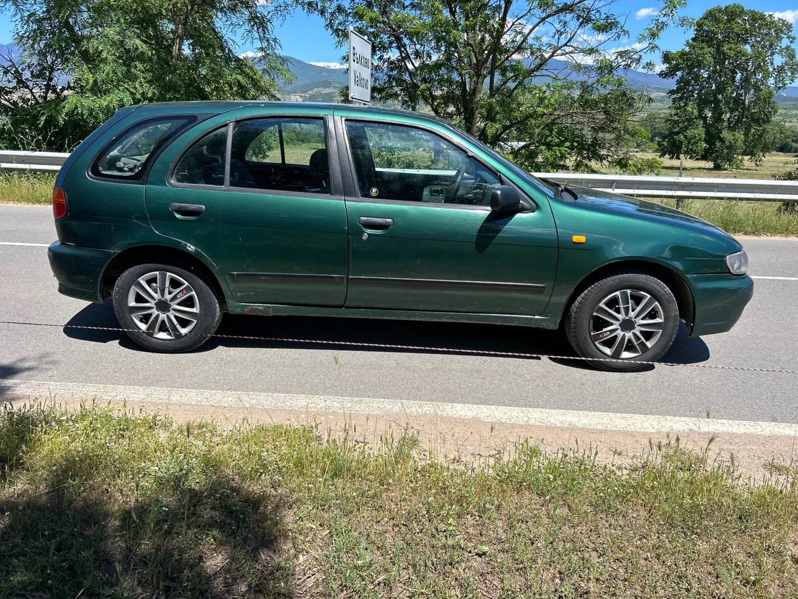 Nissan Almera 1.4 БЕНЗИН, снимка 6 - Автомобили и джипове - 54553402