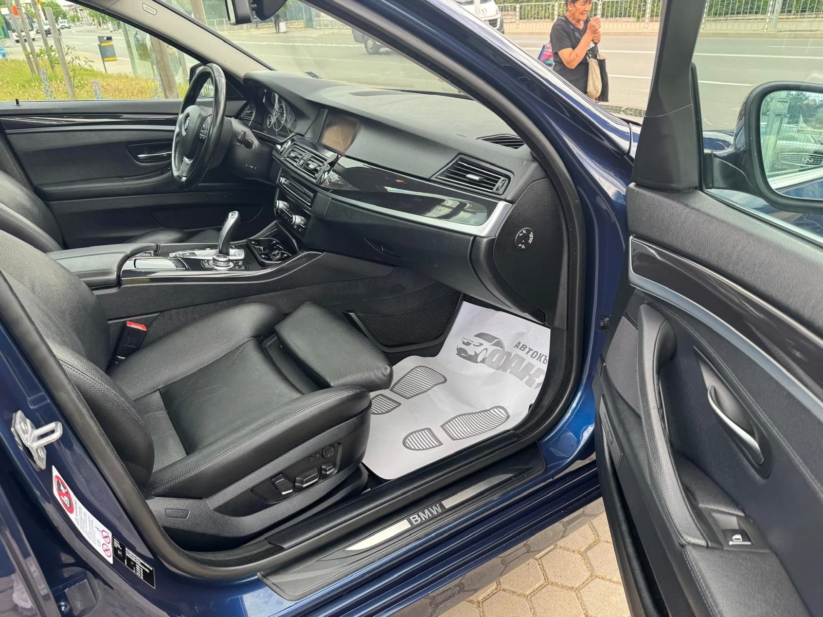 BMW 525 2.0D/AVTOMAT/NAVI/КОЖА/EURO.5B, снимка 12 - Автомобили и джипове - 54832672