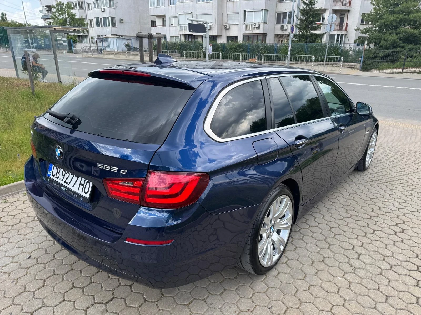 BMW 525 2.0D/AVTOMAT/NAVI/КОЖА/EURO.5B, снимка 4 - Автомобили и джипове - 54832672