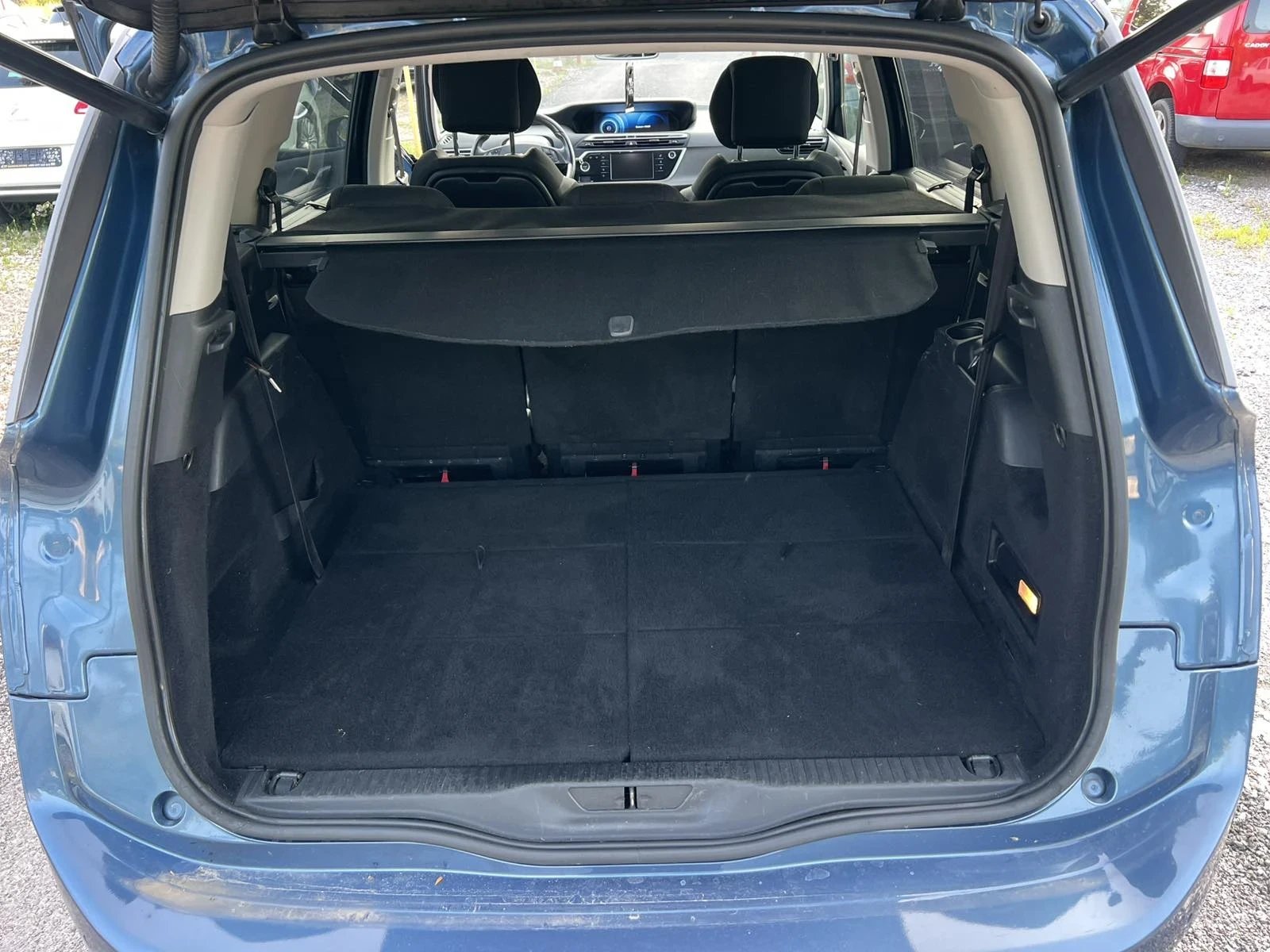 Citroen Grand C4 Picasso, снимка 13 - Автомобили и джипове - 55182277