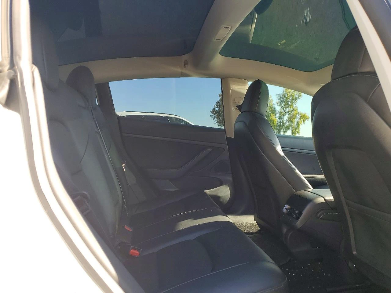 Tesla Model 3, снимка 10 - Автомобили и джипове - 55272178