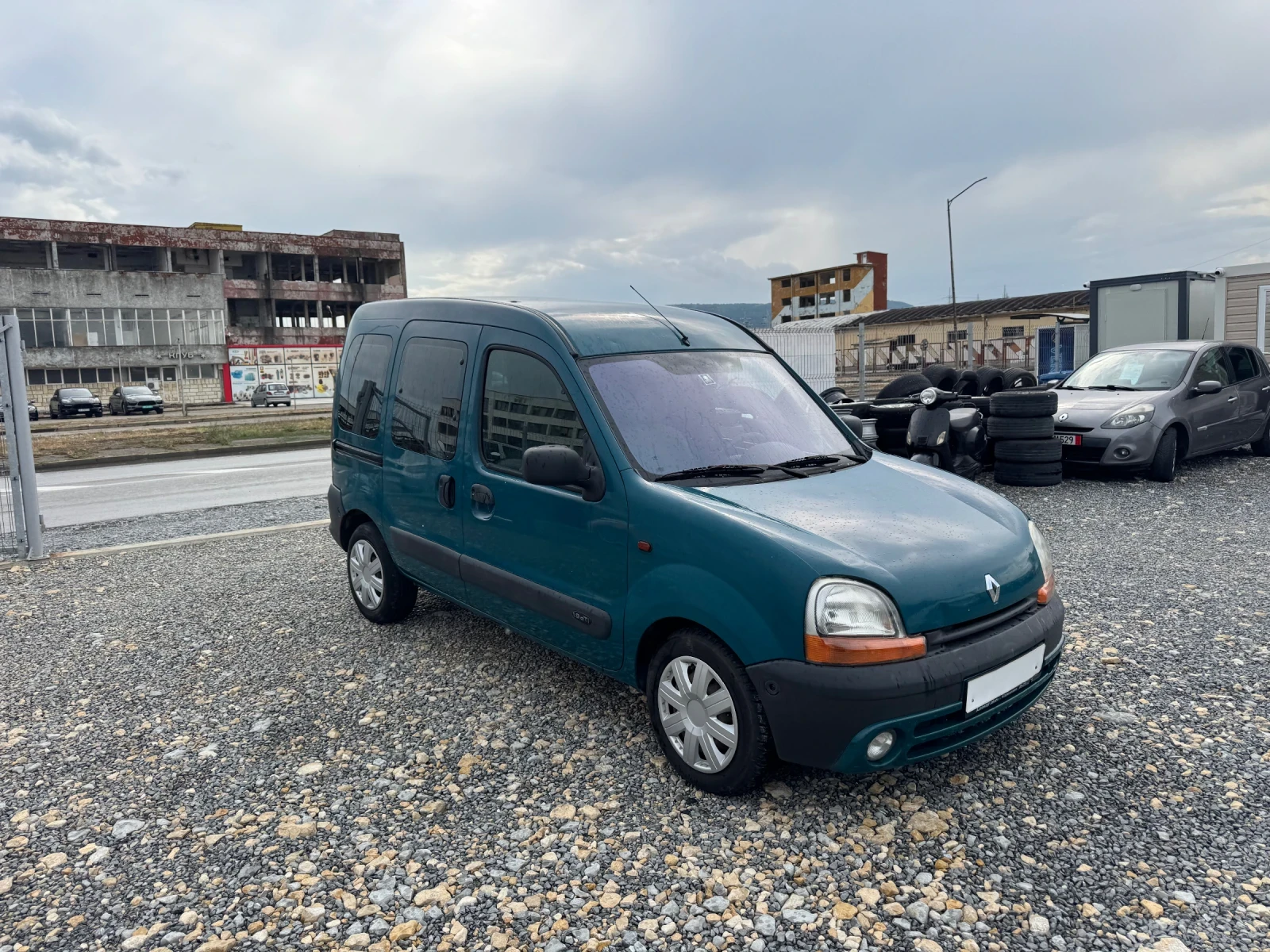 Renault Kangoo, снимка 3 - Автомобили и джипове - 55290721