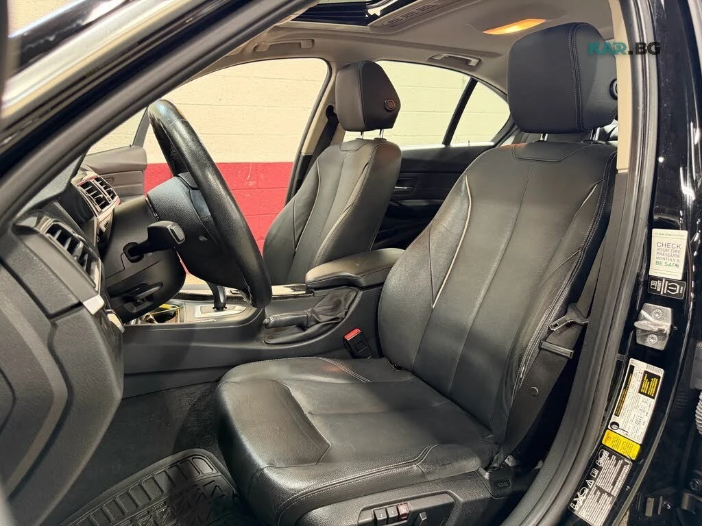 BMW 320 xDrive* AвтоКредит* (ЦЕНА ДО БГ), снимка 8 - Автомобили и джипове - 55304419