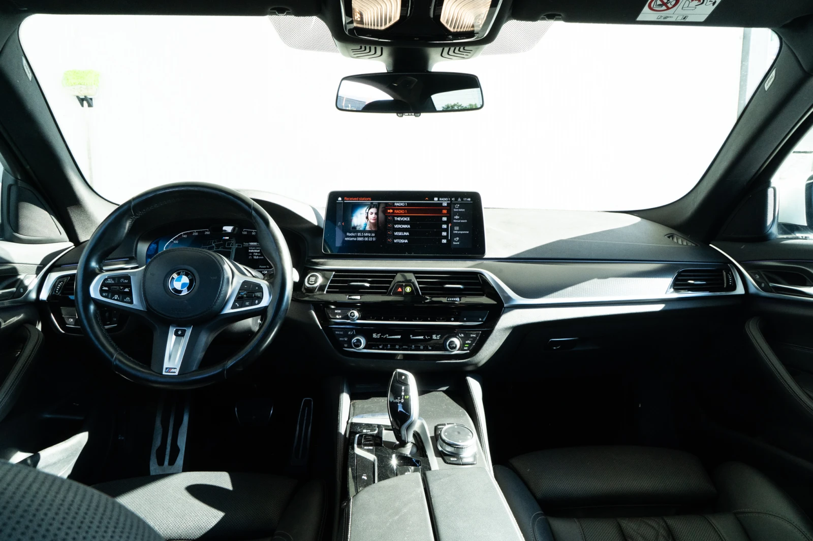 BMW 530 D = G30 = FACE = FULL = M-PACK = TOP = ЛИЗИНГ, снимка 8 - Автомобили и джипове - 55470198