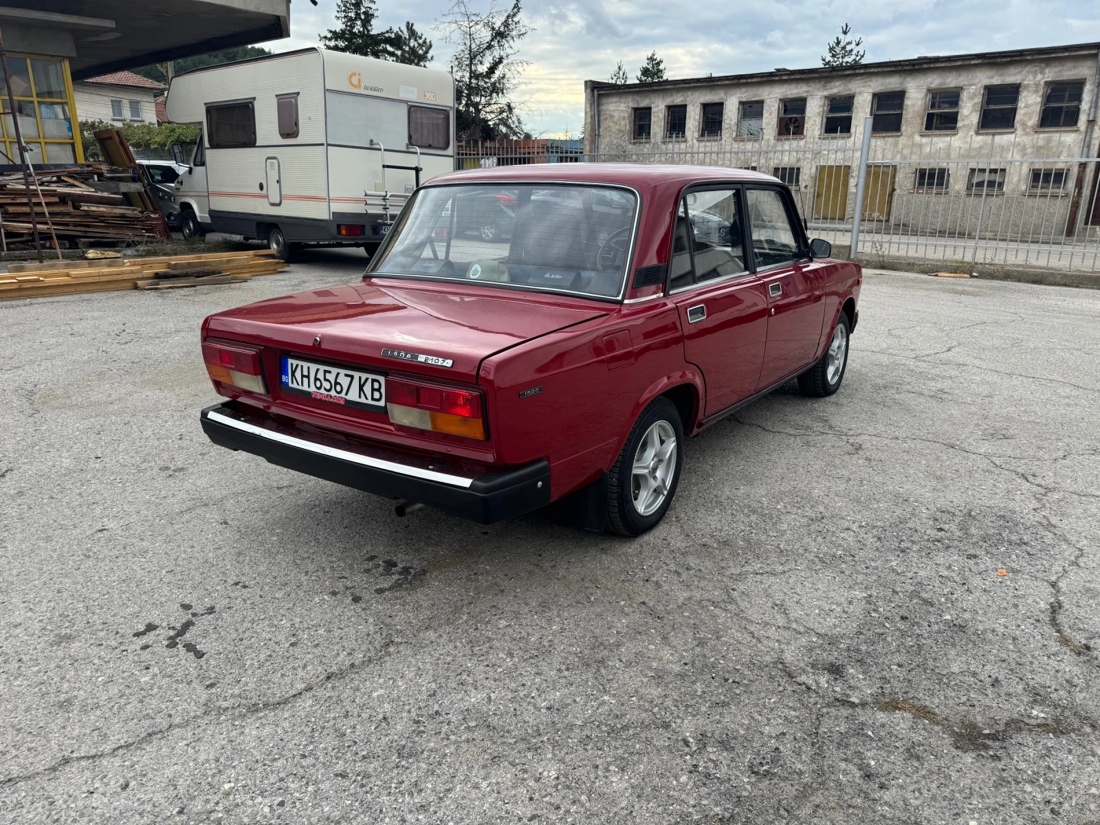 Lada 2107 1.5 5 скорости, снимка 5 - Автомобили и джипове - 55729184